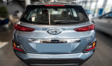 накладка на крышку багажника Hyundai KONA 2017+ фото