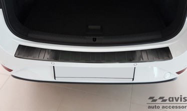 Защитная накладка заднего бампера Seat Leon 4 Sportstourer черная фото