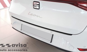 Защитная накладка заднего бампера Seat Leon 4 Sportstourer черная фото