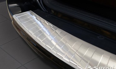 Захисна накладка для заднього бампера Toyota Rav 4 фото
