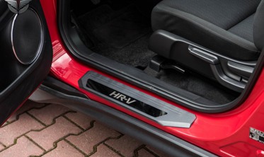 защитные накладки на порожки Honda HR-V  фото