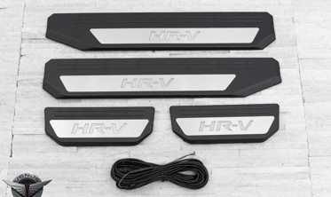 захисні накладки на порожки з LED підсвічуванням Honda HR-V фото