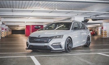 Спойлер переднего бампера с накладками Skoda Octavia RS MK4 вер.2 фото