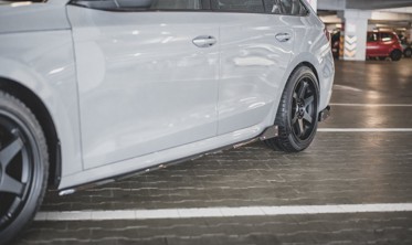 Диффузоры под боковые пороги с накладками Skoda Octavia RS MK4 фото