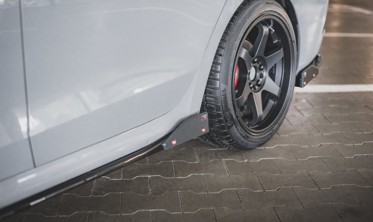 Диффузоры под боковые пороги с накладками Skoda Octavia RS MK4 фото