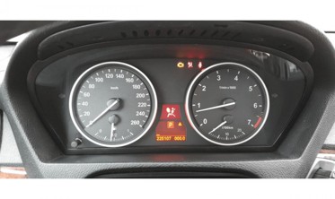 Шкали-замінники з миль на кілометри BMW E90/E92/E93 фото