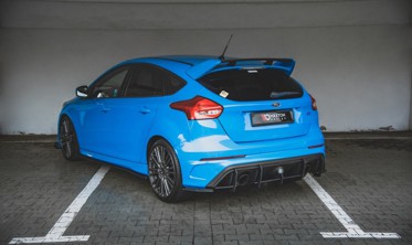 Накладка заднього бампера Racing Ford Focus RS MK3 фото