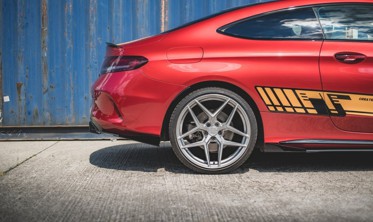 Боковые накладки заднего БАМПЕРА RACING Mercedes AMG C43 COUPE C205 фото