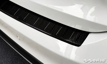 Карбоновая накладка на бортик заднего бампера Ford Focus 4 Hatchback фото