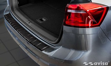 Карбоновая накладка на бортик заднего бампера VW Golf Sportsvan фото