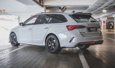Дифузори бокових порогів Skoda Octavia MK4 версія RS вар. 2 Maxton-design фото