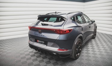 Тюнинговая накладка заднего бампера Cupra Formentor фото