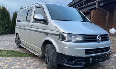 Накладка переднего бампера VW T5 в стиле Sportline (рестайл) фото
