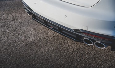 Центральний дифузор заднього бампера Audi S5/A5 S-line F5 Sportback рестайл фото