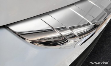 Накладка на бортик заднего бампера из нержавейки Mercedes GLB X247 фото