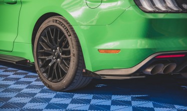 Комплект боковых накладок под задний бампер Street pro Ford Mustang MK6 рест. GT фото