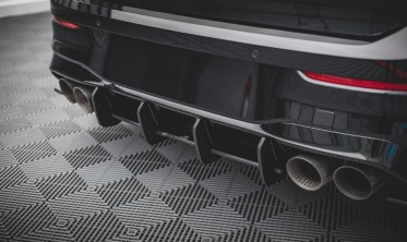 Центральная вставка для заднего бампера с вертикальными ребрами STREET PRO Volkswagen Golf R MK8 фото