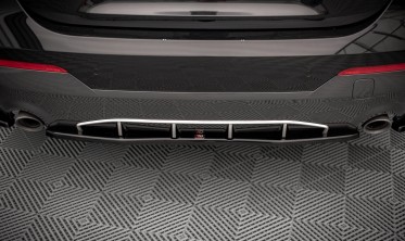 Центральная накладка заднего бампера BMW 4 M-pack G22 фото