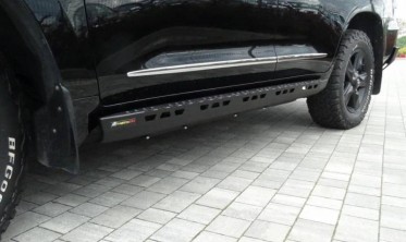 Силовые пороги Toyota Land Cruiser J200 фото