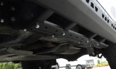 Силовые пороги Toyota Land Cruiser J200 фото