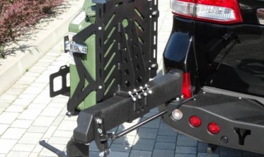 Кріплення каністри Toyota Land Cruiser J200 фото