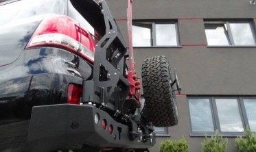 Крепление домкрата Hi-Lift Toyota Land Cruiser J200 фото