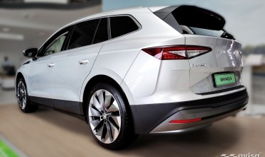 захисні накладки на пороги Skoda Enyaq iV чорні фото