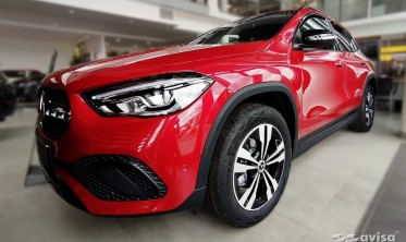 Захисна накладка (ліства) на задній бампер Mercedes GLA II (H247) фото