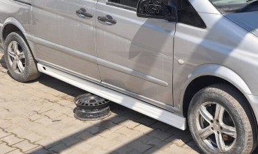 Тюнінгові накладки на пороги Mercedes Vito II W639 фото