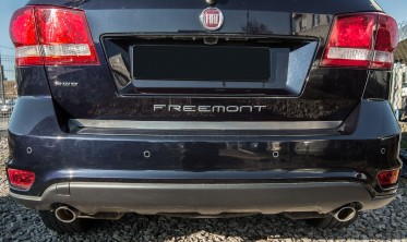 нижняя накладка на крышку багажника Dodge Journey фото