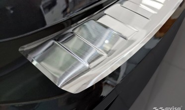 Захисна накладка (ліства) заднього бампера Volkswagen Golf VIII універсал фото