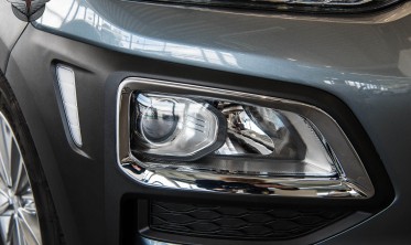 накладки противотуманок передних HYUNDAI KONA 2017+ фото