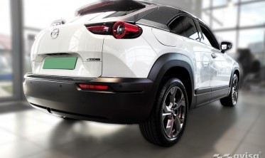 карбоновая накладка на задний бампер Mazda MX-30 фото