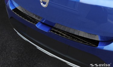 Защитная планка на задний бампер Dacia Sandero 3 фото