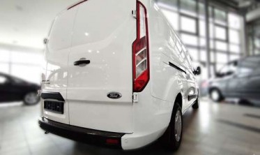 Захисна накладка на задній бампер Ford Transit Custom фото