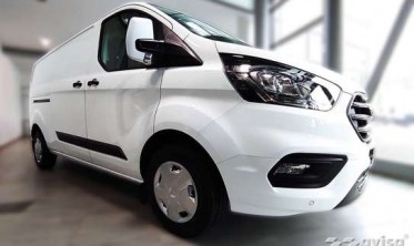 Захисна накладка на задній бампер Ford Transit Custom фото