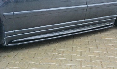 Тюнинговые листвы под пороги Audi S4 B5 фото