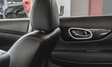накладки внутренних ручек NISSAN X-TRAIL 2013-... фото