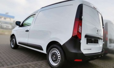 Тюнінг накладка для захисту заднього бампера Renault Express фото