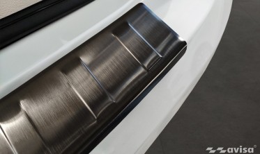 Чорна захисна накладка (ліства) на задній бампер BMW X6 F16 фото