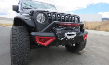 сталевий передній бампер з дугою для Jeep Wrangler JL фото