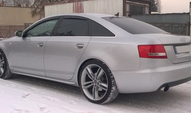 Накладки на пороги Audi A6 C6 стиль S-line фото