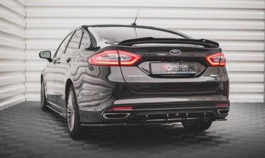 Центральная накладка заднего бампера Ford Mondeo MK5 фото