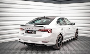 Центральна накладка заднього бампера Street pro Skoda Octavia MK4 фото
