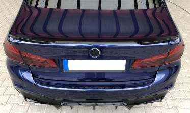 Спойлер крышки багажника BMW G30 в стиле М4 фото