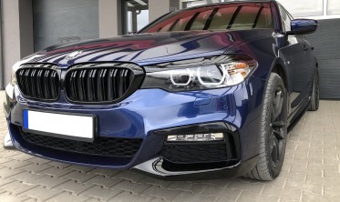 Накладки на передній бампер BMW G30 М-пакет (з двох частин) фото