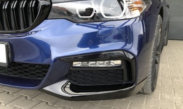 Накладки на передній бампер BMW G30 М-пакет (з двох частин) фото