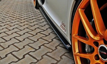 Тюнінгові накладки під бічні пороги Audi R8 МК1 фото