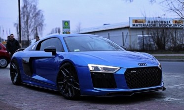 Тюнінговий дифузор переднього бампера Audi R8 II вер.2 фото