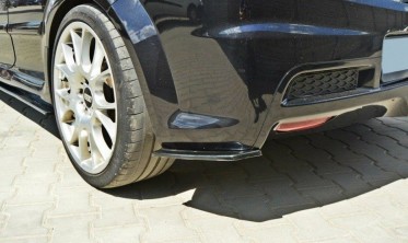 Боковые накладки на задний бампер Opel Astra H (для OPC / VXR) фото